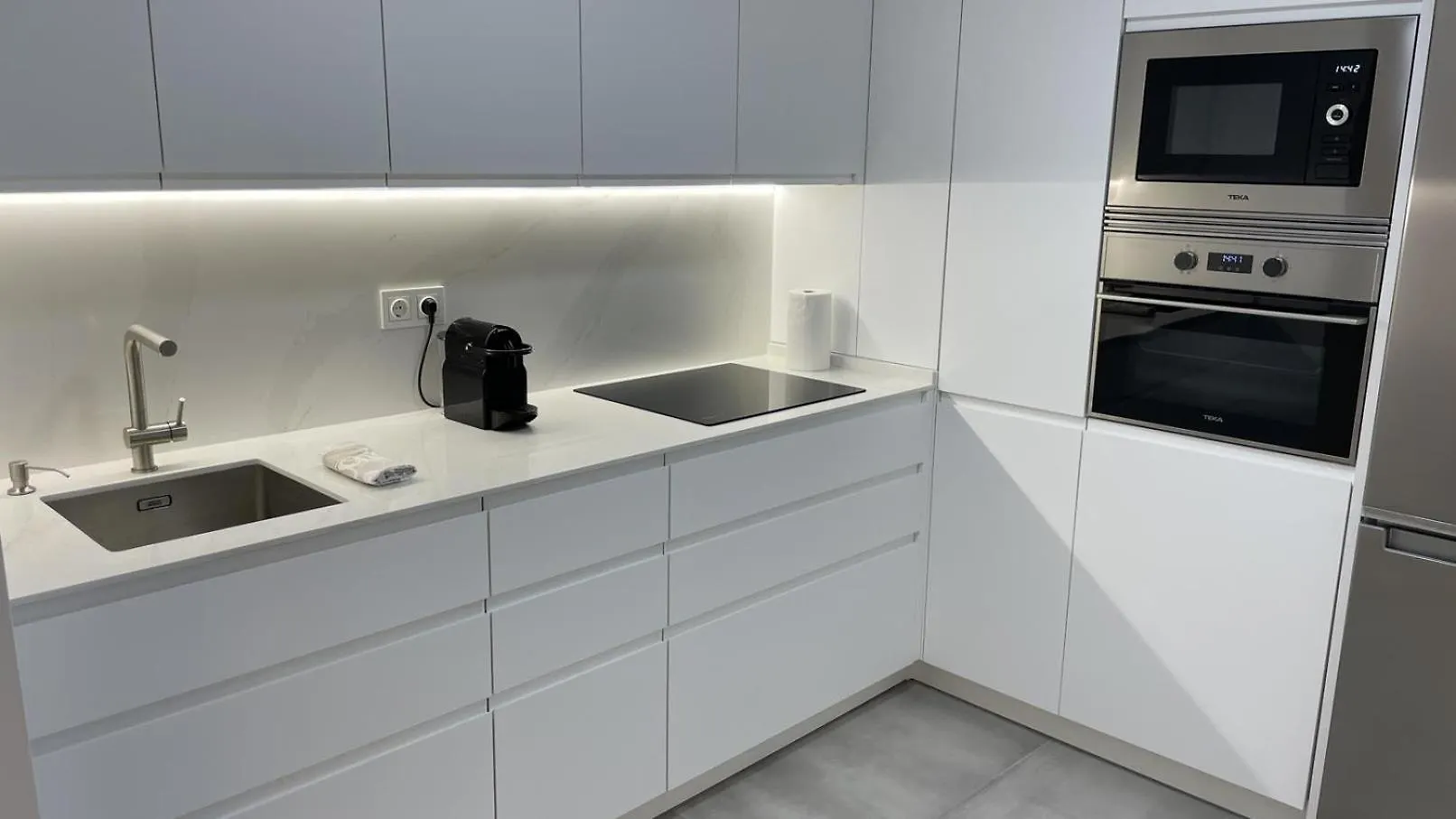 Apartamento Piso de lujo en primera linea de playa y garaje Cádiz