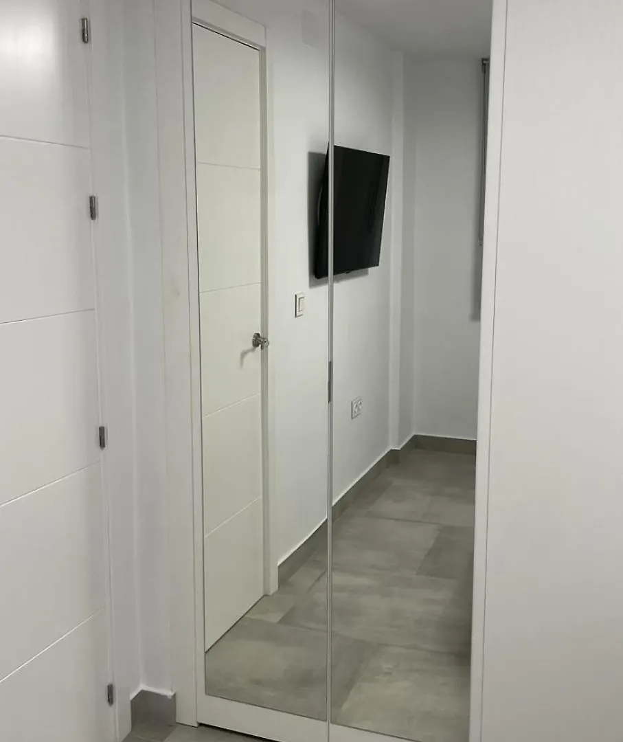 Piso de lujo en primera linea de playa y garaje Cádiz